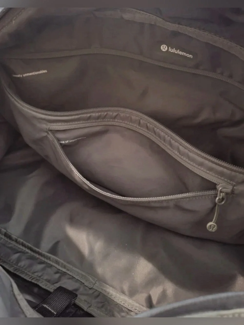 lululemon athletica Green Travel Gym Duffel Bag Organizer